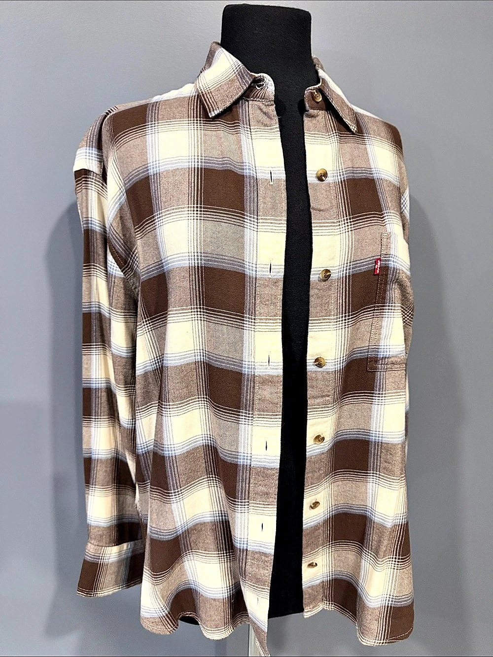 Levi'Small Plaid Snap Shirt Size Small Like New